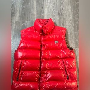 Mocker red rib vest